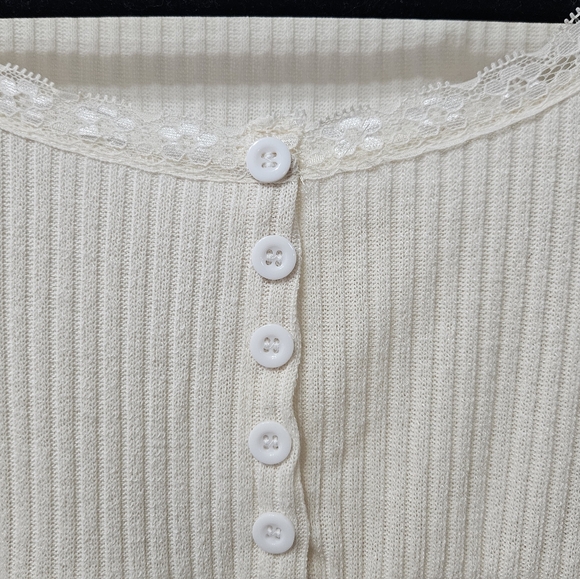 ROMWE Cream long sleeve Blouse Size M Woman's - Picture 3 of 13